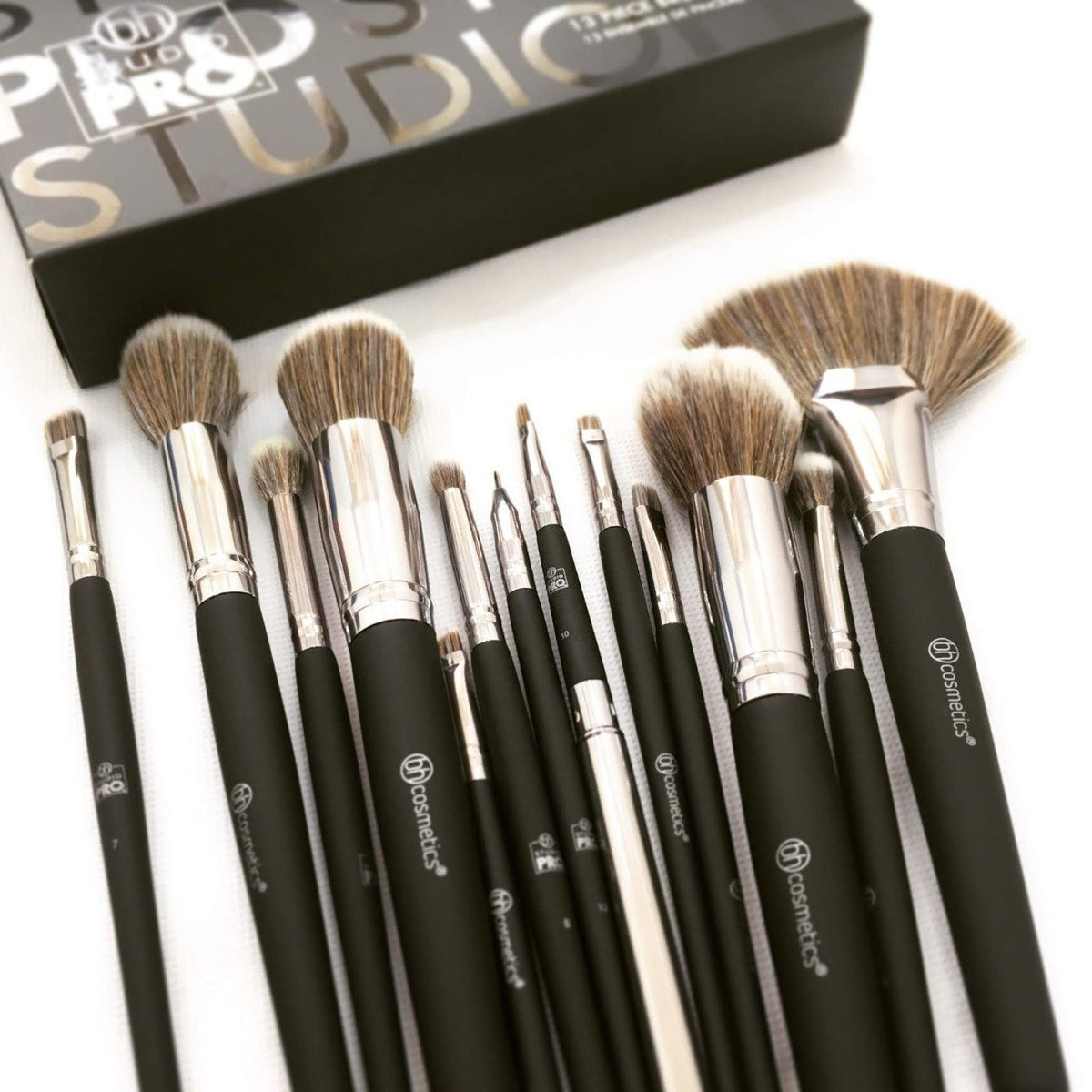 13 Pcs B.H Cosmetics Studio Pro Brush