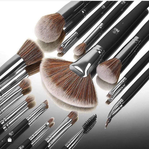 13 Pcs B.H Cosmetics Studio Pro Brush